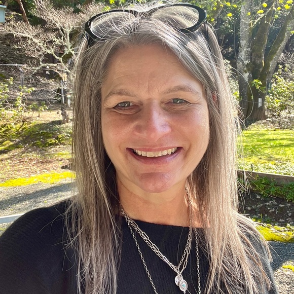 Meet your Posher, Sue Ann - Picture 5 of 6